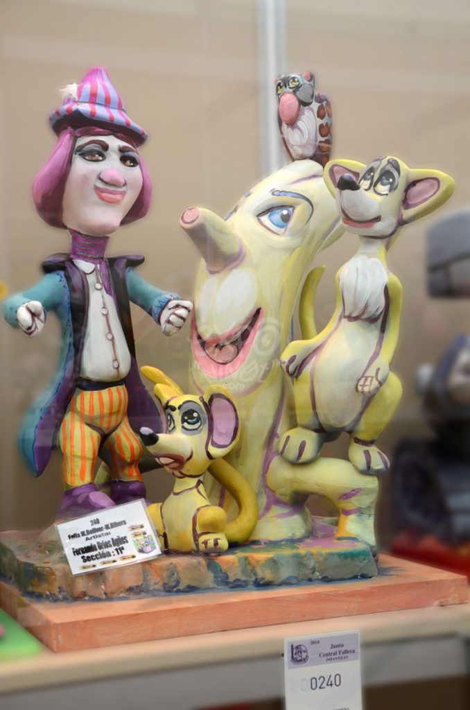 Año 2014, falla Maestro Bellver, Mariano Ribera, sección undécima Infantil, Artista: Fernando Urios Aigües.
