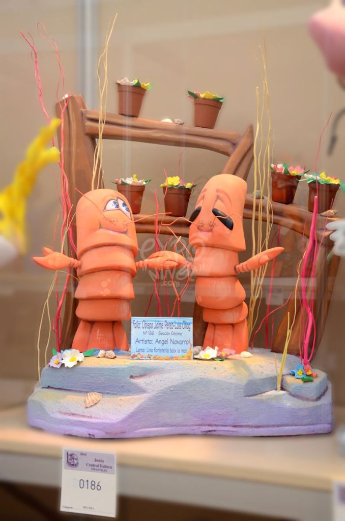 Año 2014, falla Obispo Jaime Pérez, Luis Oliag, sección décima Infantil, Artista: Ángel Navarro Requena.