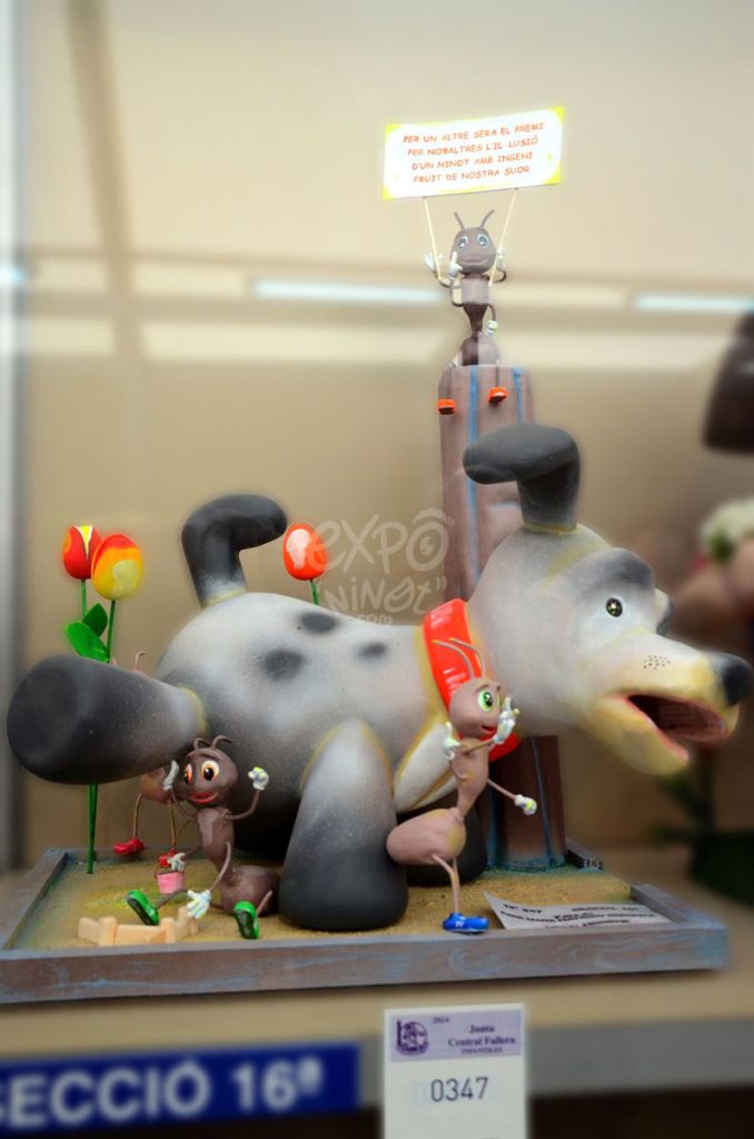 Año 2014, falla Padre Luis Navarro, Remonta, sección decimosexta Infantil, Artista: La Comisión.