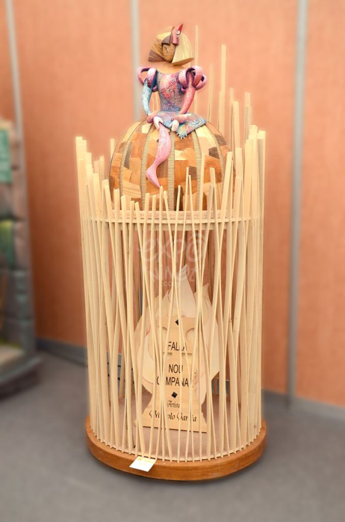 Año 2014, falla Pediatra Jorge Comín, Serra Calderona Artista: Manuel García Ramírez.