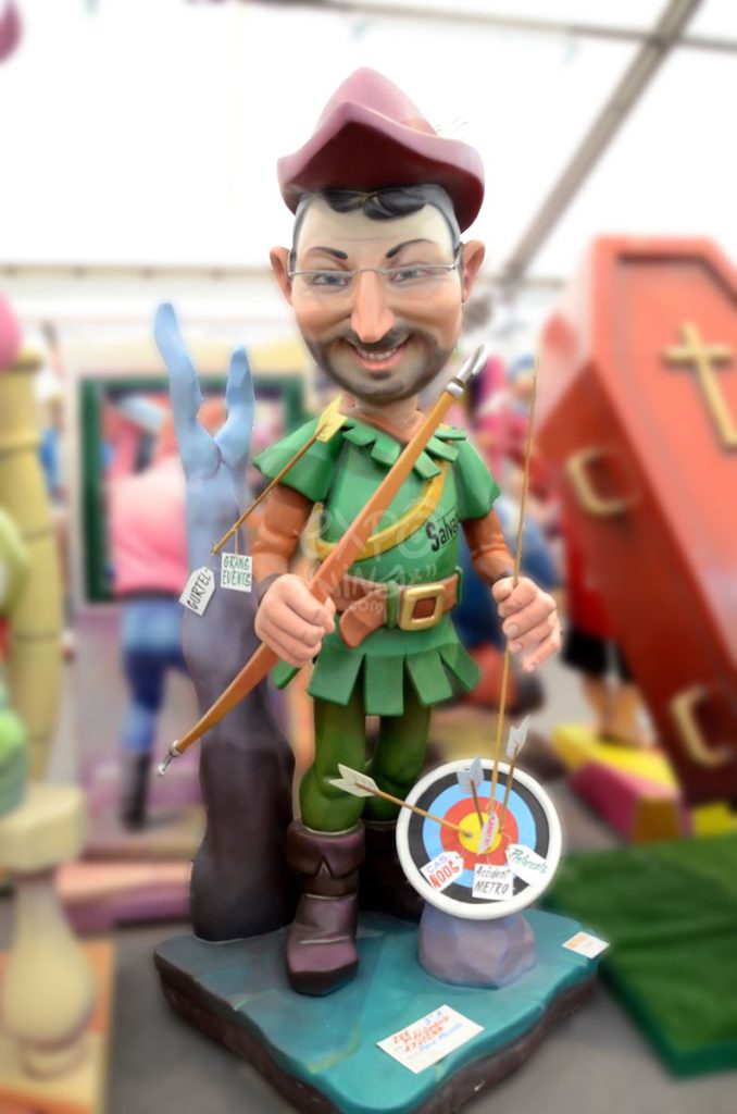 Año 2014, falla Periodista Gil Sumbiela, Azucena, sección tercera a, Artista: Francisco Mesado Poveda.
