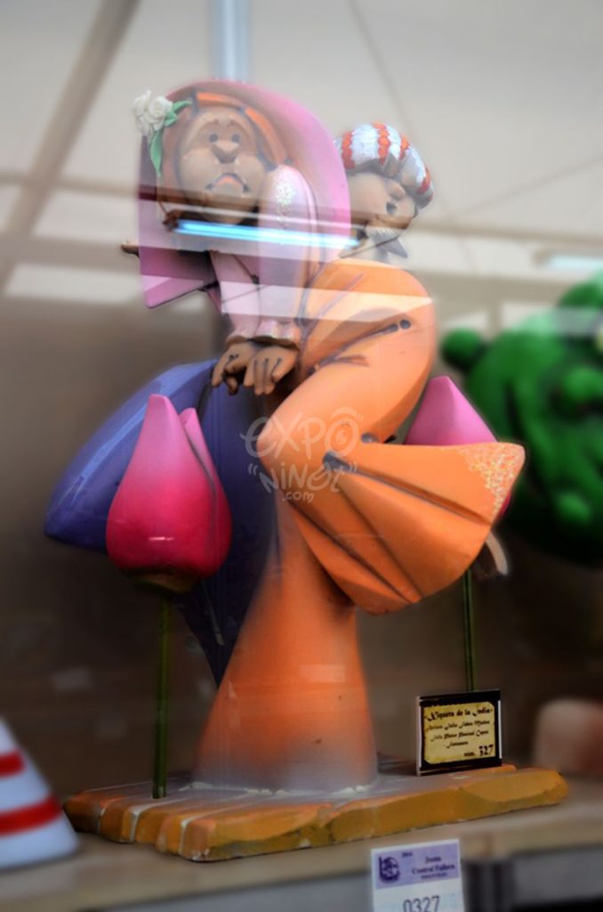 Año 2014, falla Pintor Pascual Capuz, Fontanares, sección decimocuarta Infantil, Artista: Julio Vicente Fabra Muñoz.