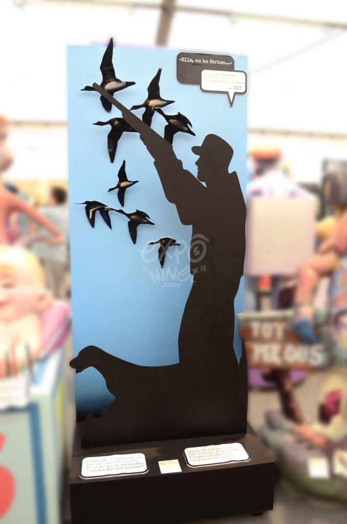 Año 2014, falla Pintor Pascual Capuz, Fontanares, sección séptima b, Artista: Julio Vicente Fabra Muñoz.