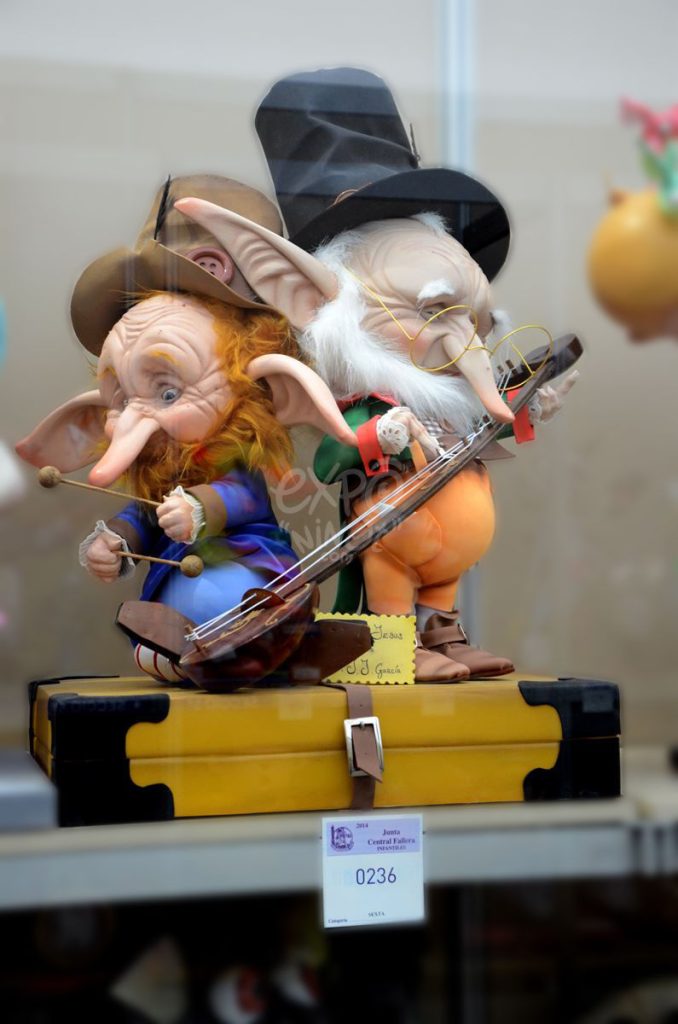 Año 2014, falla Plaza de Jesús, sección sexta Infantil, Artista: J. Jesús García.