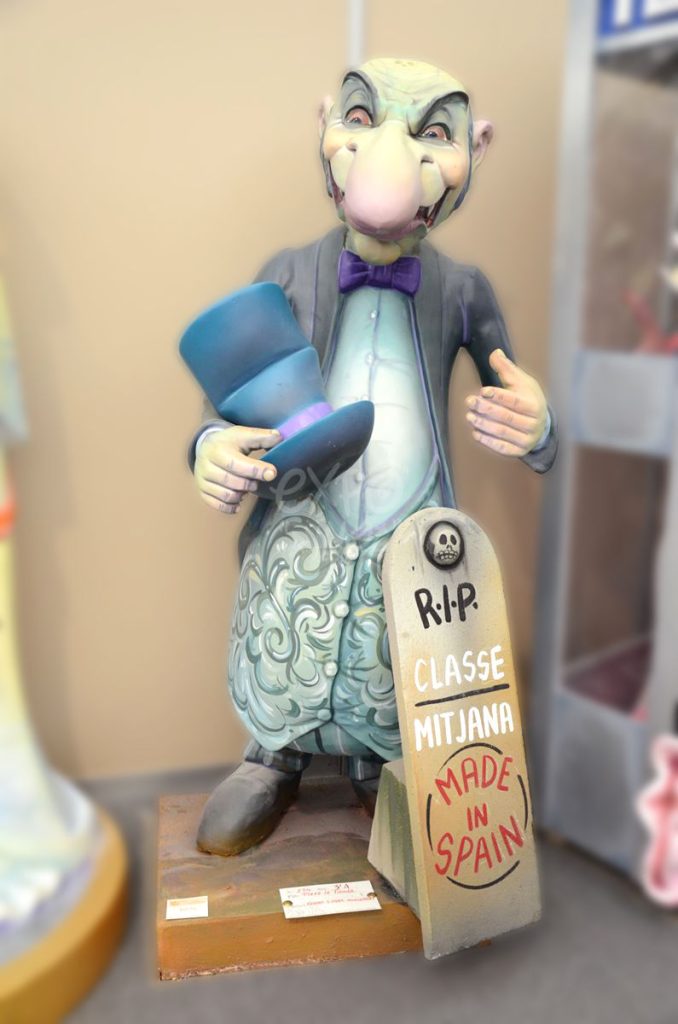 Año 2014, falla Plaza de la Tienda, sección tercera a, Artista: Miguel López Monserrat.