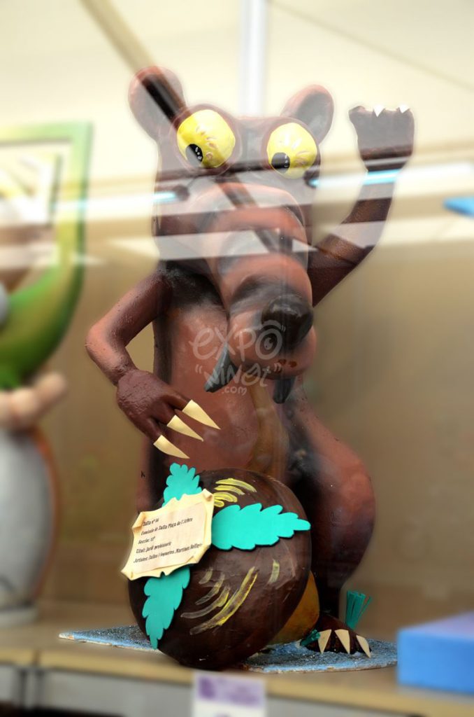 Año 2014, falla Plaza del Árbol, sección decimoquinta Infantil, Artista: Fallas Martínez-Bellvis.
