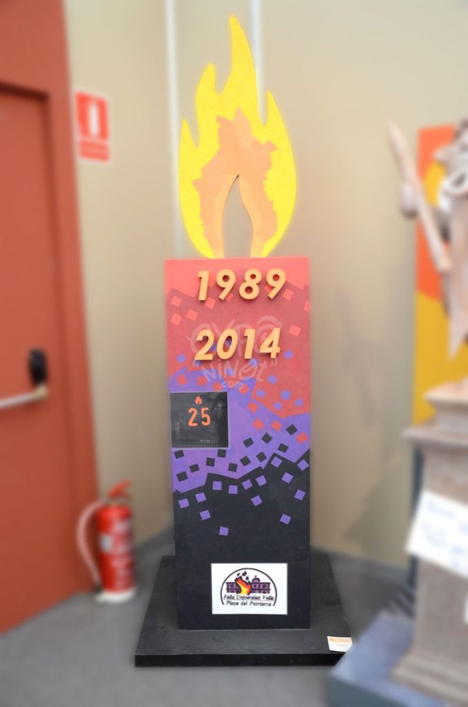 Año 2014, falla Plaza del Patriarca, sección sexta c, Artistas: Emilio Miralles Ferrero, Marc Martell, Rafael Ferrando Lucas.