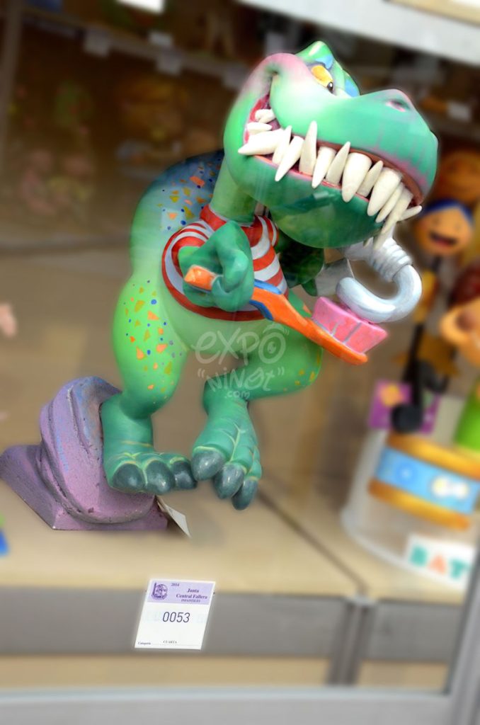 Año 2014, falla Plaza del Pintor Segrelles, sección cuarta Infantil, Artista: Francisco Burgos.