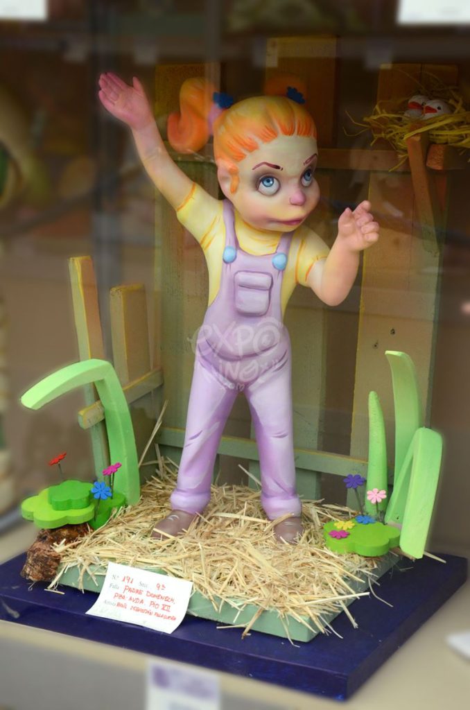 Año 2014, falla Plaza Padre Domenech, Avenida Pio doce, sección novena Infantil, Artista: Raul Sebastián Falaguera.