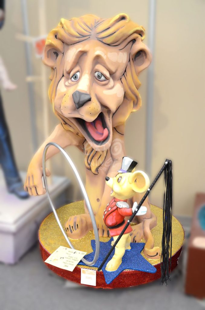 Año 2014, falla Plaza Vicente Castell Maiques, sección sexta c, Artista: David Zahonero del Fresno.