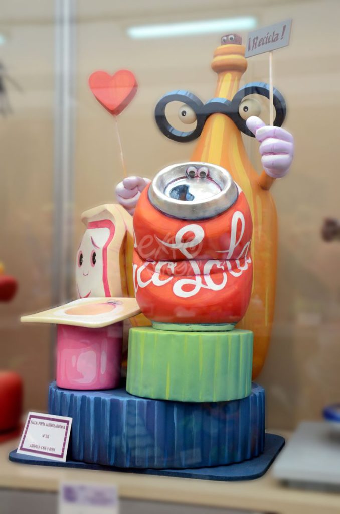 Año 2014, falla Poeta Alberola, Totana, sección quinta Infantil, Artista: Cate y Rosa.