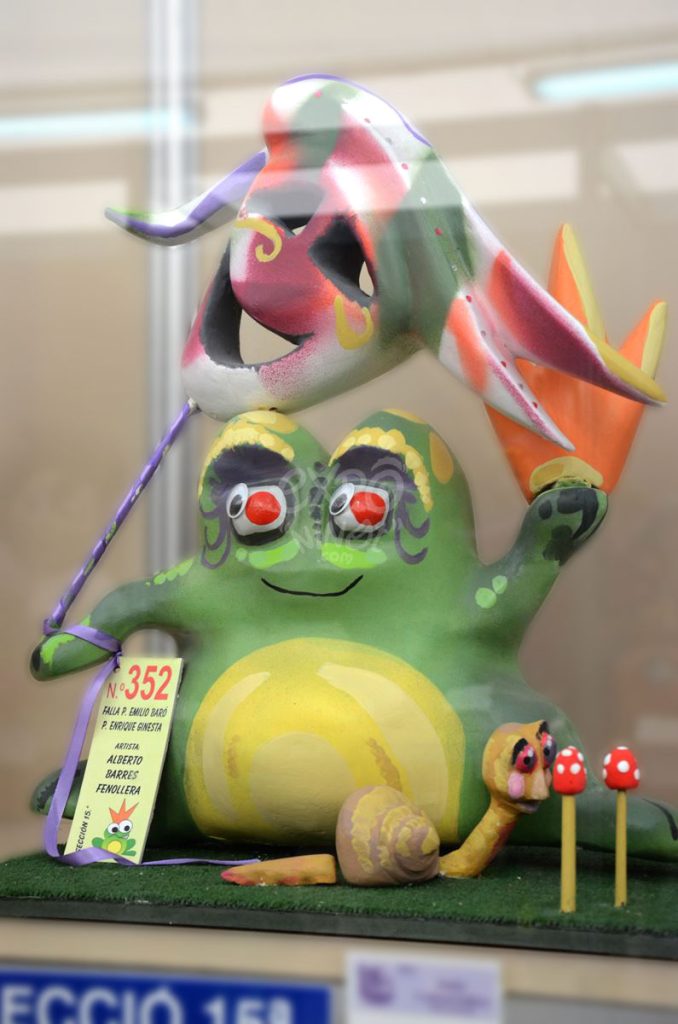 Año 2014, falla Poeta Emilio Baró, Enrique Ginesta, sección decimoquinta Infantil, Artista: Alberto Barres Fenollera.