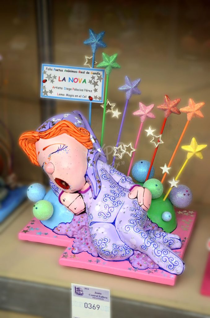 Año 2014, falla Poetas Anónimos, Real de Gandia, sección decimosexta Infantil, Artista: Diego Palacios Pérez.