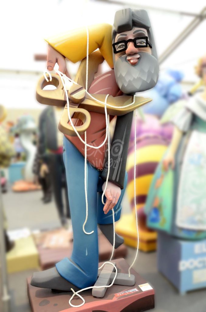 Año 2014, falla Ramiro de Maeztu, Humanista Furió, sección segunda b, sección segunda b, Artista: Carlos López Martínez.