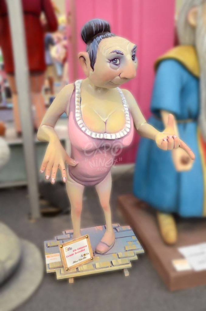 Año 2014, falla Rio Bidasoa, Conde Torrefiel, sección sexta b, Artista: Arturo Vallés Bea.