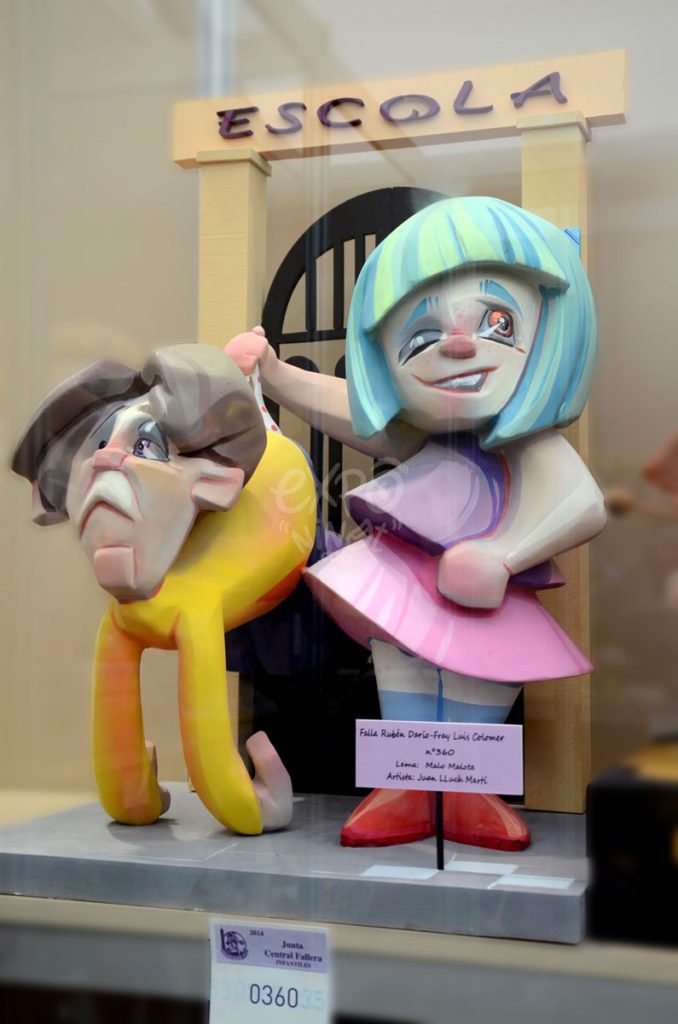 Año 2014, falla Rubén Darío, Fray Luis Colomer, sección sexta Infantil, Artista: Juan Lluch Martí.