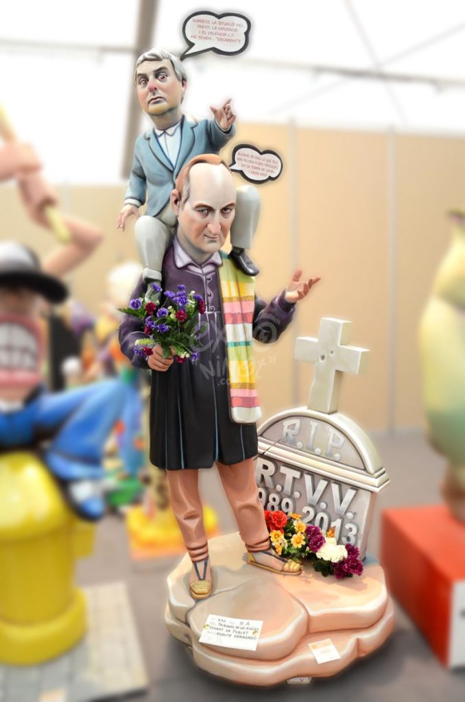 Año 2014, falla Tribunal de les Aigues, sección quinta a, Artista: Vicente Herrando Soler.