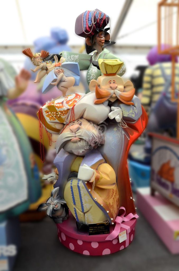 Año 2014, falla Valencia, Teodoro Llorente (Chirivella), sección segunda b, Artista: Julio Vicente Fabra Muñoz.