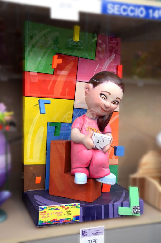 Año 2014, falla Virgen de la Fuensanta, sección decimocuarta Infantil, Artista: Rafael Guillot Comeche.