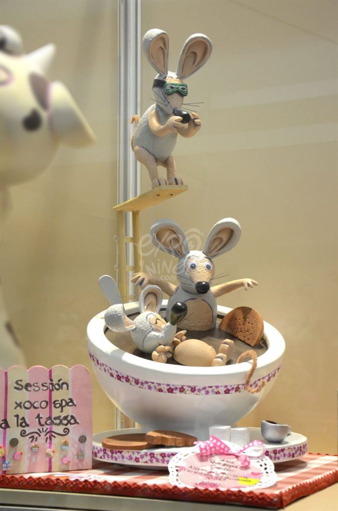 Año 2015, falla Alfara del Patriarca, Periodista Gil Sumbiela, sección octava Infantil, Artista: ArtdeFoc.