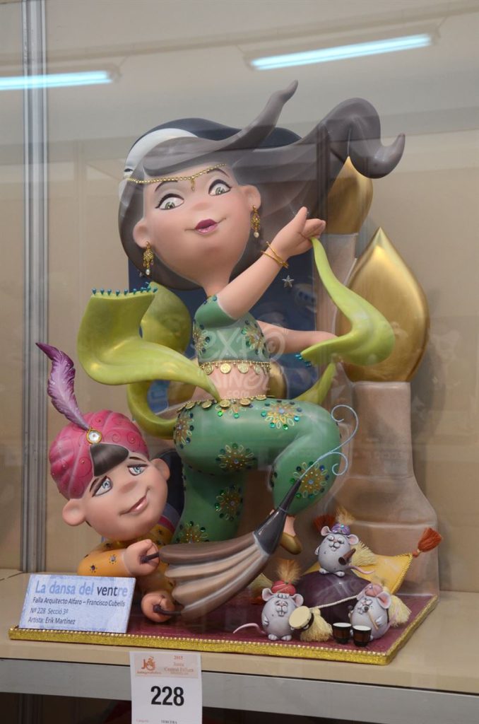 Año 2015, falla Arquitecto Alfaro, Francisco Cubells, sección tercera Infantil, Artista: Erik Martínez Moncho.