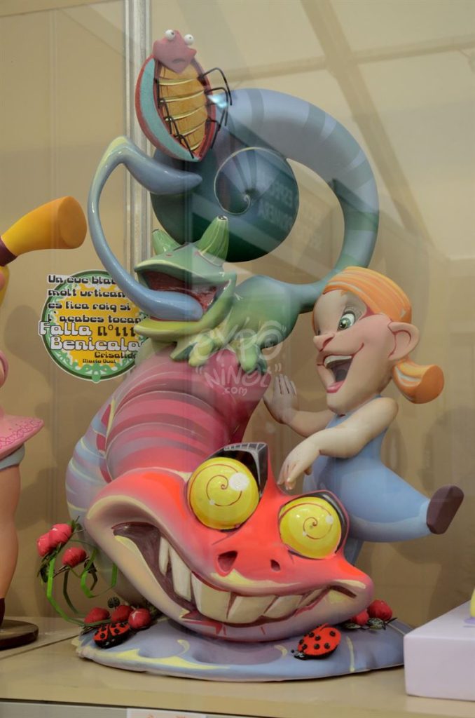 Año 2015, falla Avenida Burjasot, Padre Carbonell, sección segunda Infantil, Artista: Mario Gual del Olmo.