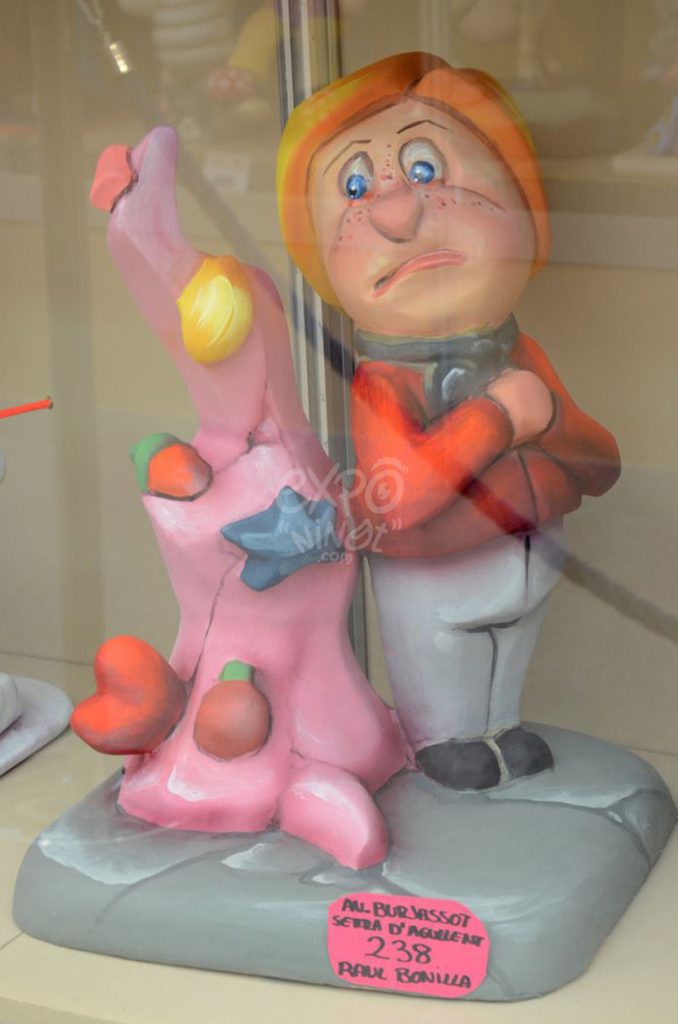 Año 2015, falla Avenida Burjasot, Sierra de Agullent, sección séptima Infantil, Artista: Raúl Bonilla Silvestre.