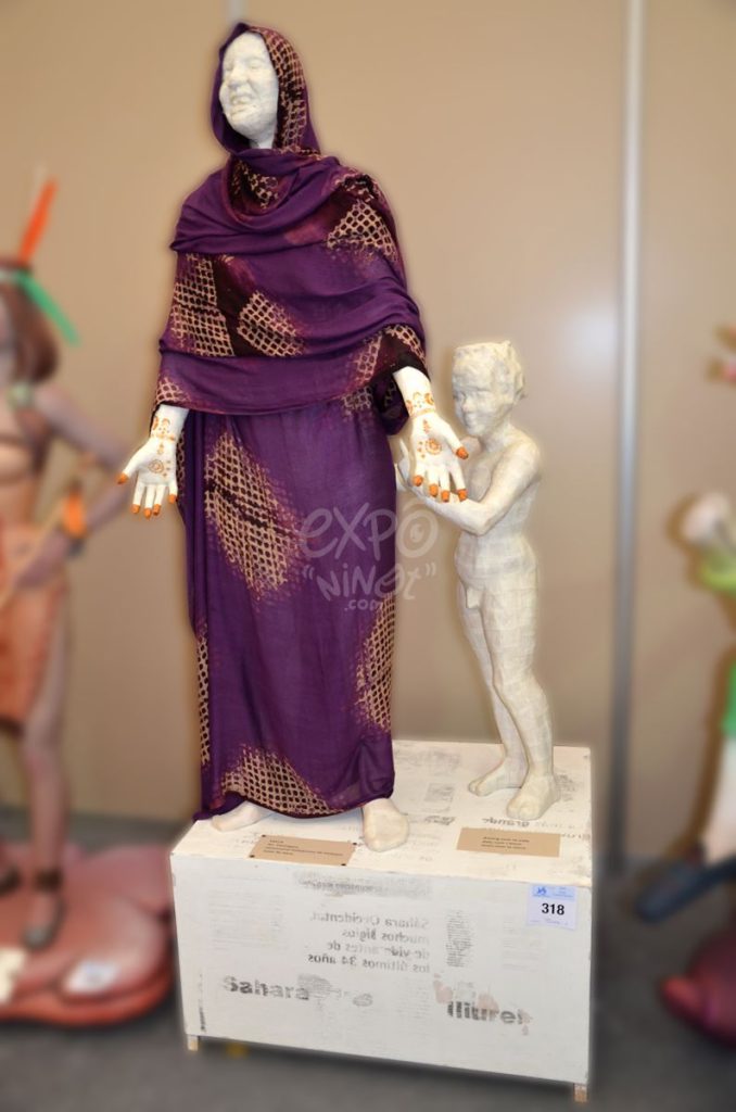 Año 2015, falla Avenida dels Tarongers, Universidad Politécnica, sección quinta a, Artista: Xaume Chornet.