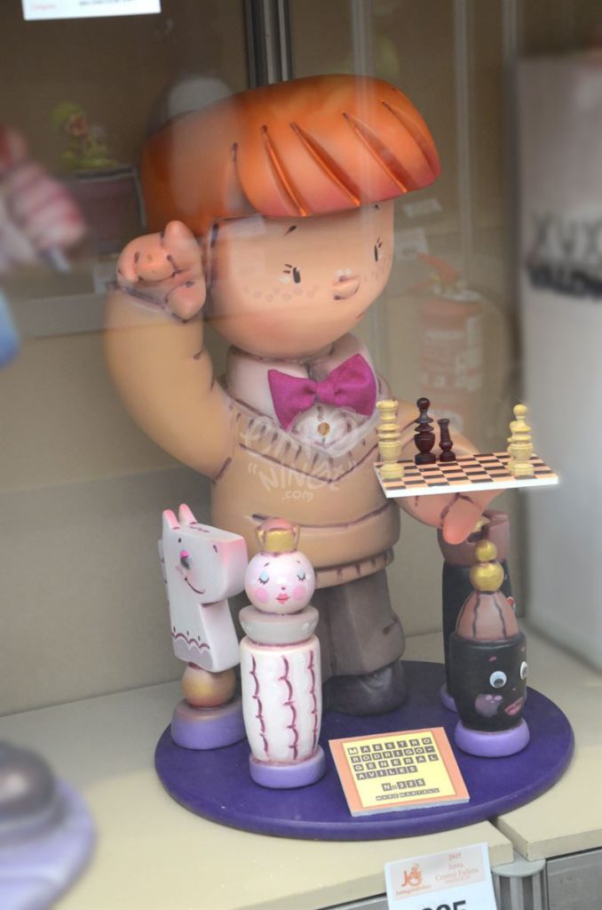 Año 2015, falla Avenida Maestro Rodrigo, General Avilés, sección decimotercera Infantil, Artista: Marc Martell.