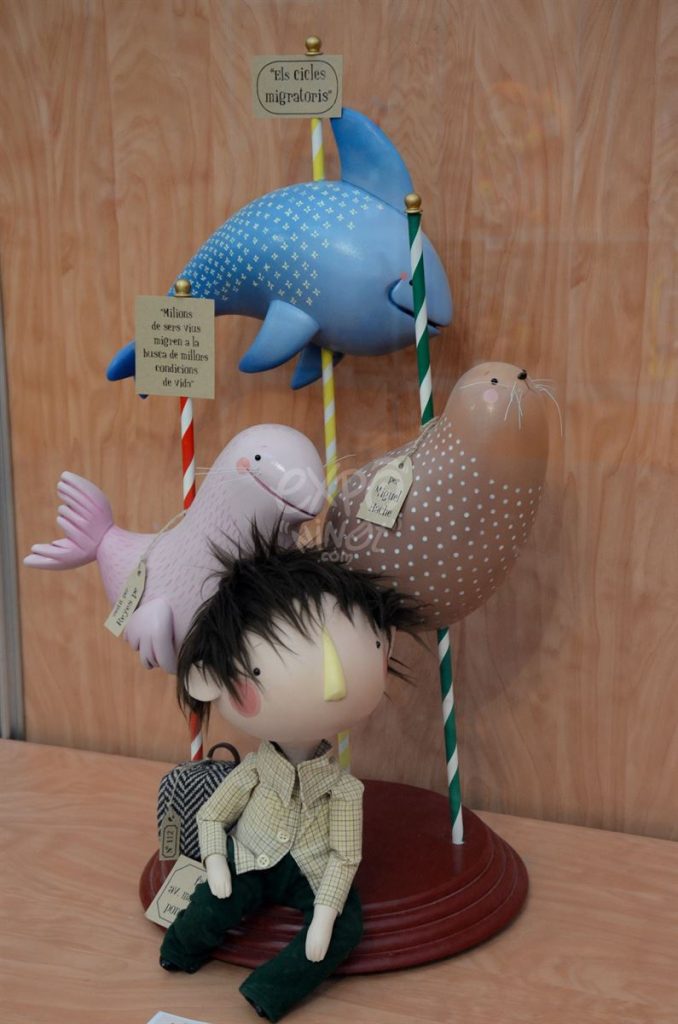 Año 2015, falla Avenida Malvarrosa, Ponz, Cavite, sección especial Infantil, Artista: Miguel Hernández Agüelo (Miguel Hache).