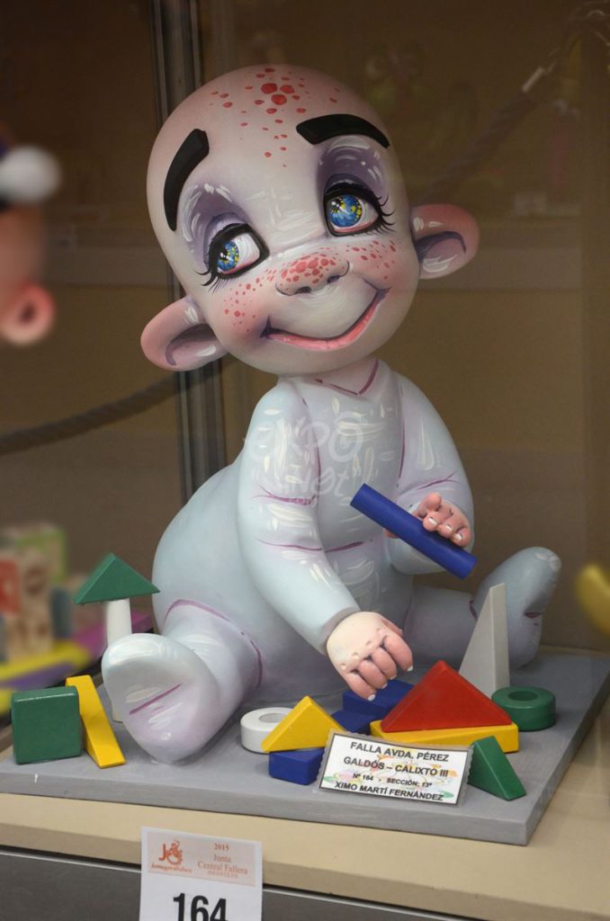 Año 2015, falla Avenida Pérez Galdós, Calixto tercero, sección decimotercera Infantil, Artista: Ximo Martí Fernández.