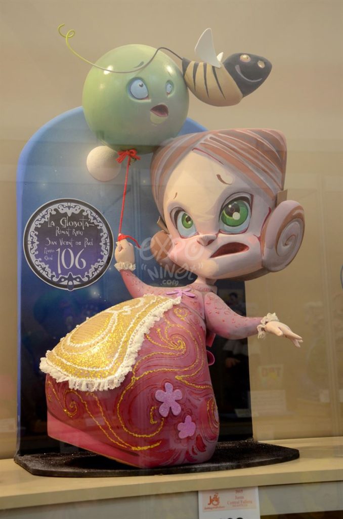 Año 2015, falla Avenida Primado Reig, San Vicente Paul, sección novena Infantil, Artista: Mario Gual del Olmo.