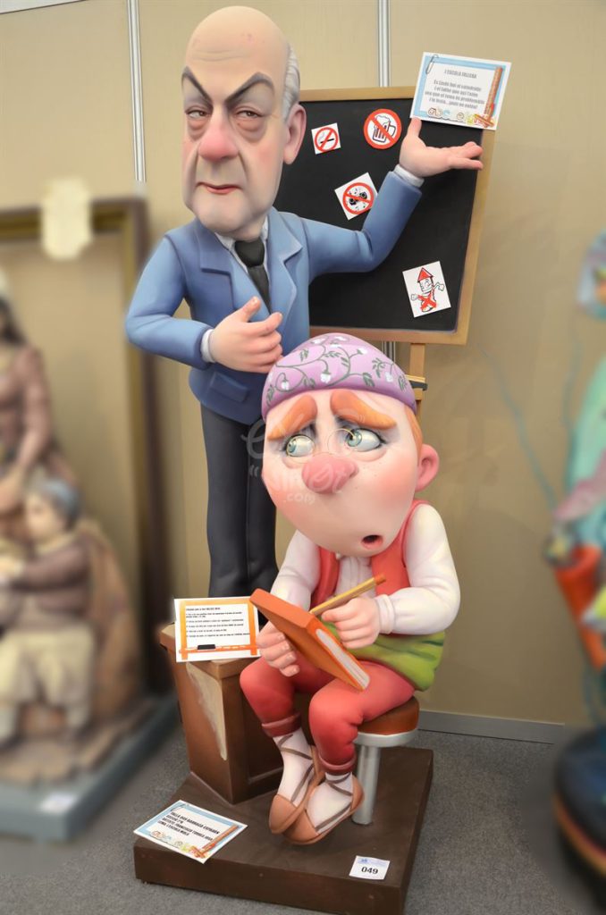 Año 2015, falla Barraca, Espadán, sección segunda b, Artista: Francisco Torres.
