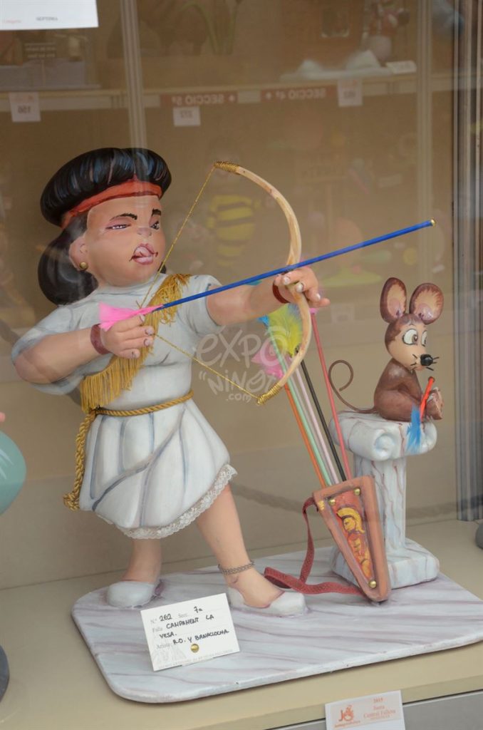 Año 2015, falla Campamento, La Yesa, sección séptima Infantil, Artista: Rafael Olmos Colomar.