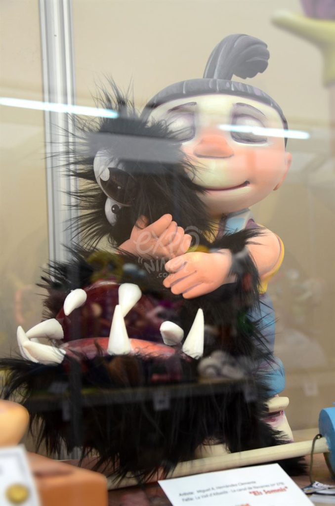 Año 2015, falla Canal Navarrés, Vall Albaida, sección decimoséptima Infantil, Artista: Miguel Hernández Clemente.