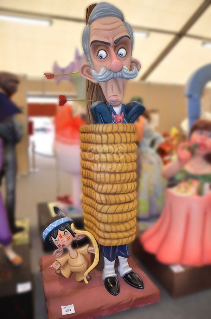 Año 2015, falla Carrera San Luis, Rafael Albiñana, sección quinta b, Artista: Fernando Martínez.