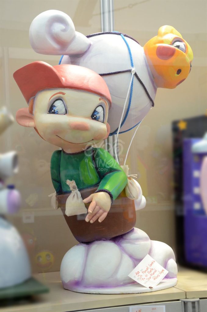 Año 2015, falla Doctor Manuel Candela, Avenida del Puerto, sección undécima Infantil, Artista: José Manuel Ribes López.