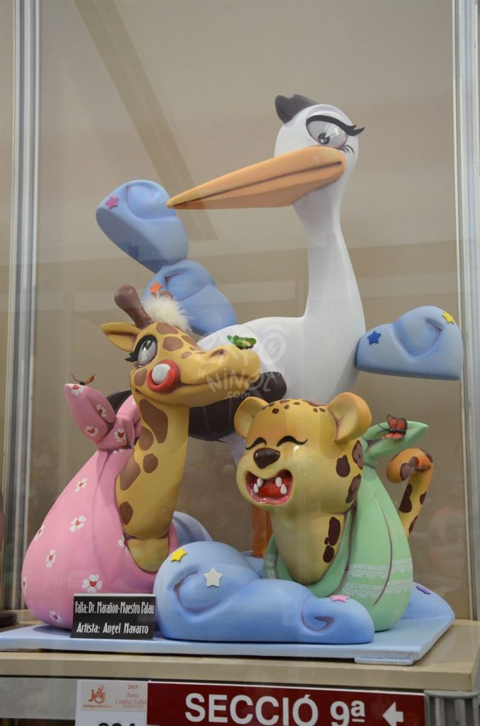 Año 2015, falla Doctor Marañón, Maestro Palau, sección novena Infantil, Artista: Ángel Navarro Requena.