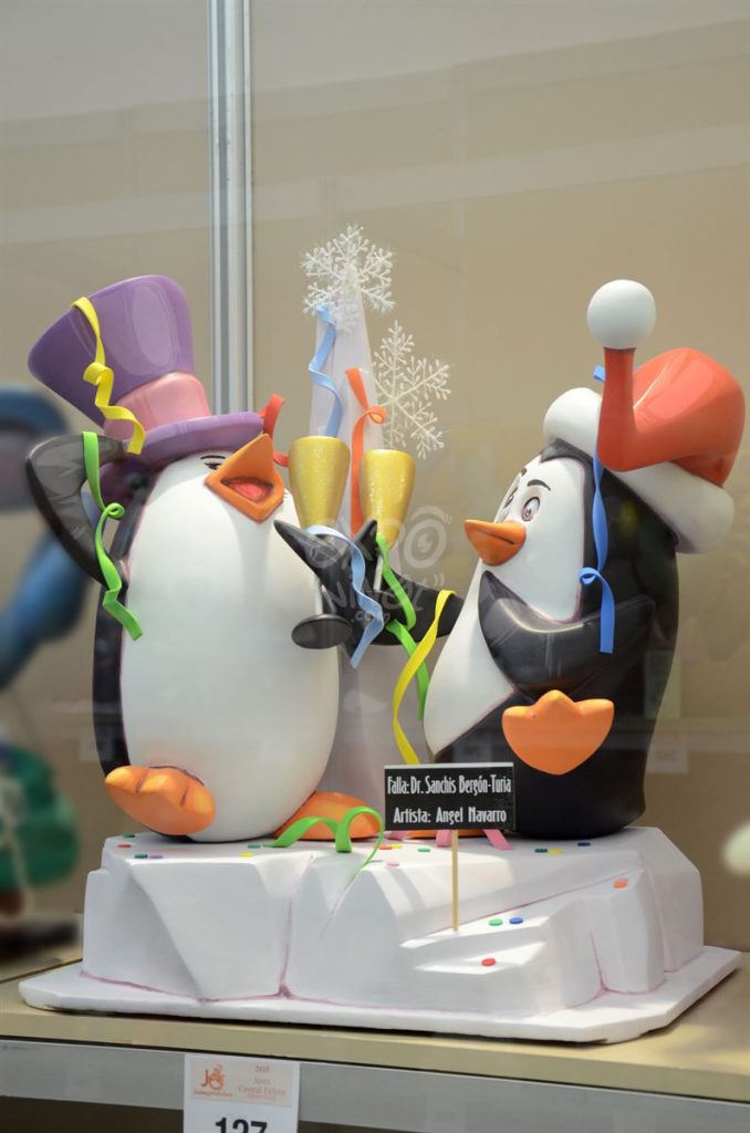 Año 2015, falla Doctor Sanchis Bergón, Turia, sección decimotercera Infantil, Artista: Ángel Navarro Requena.