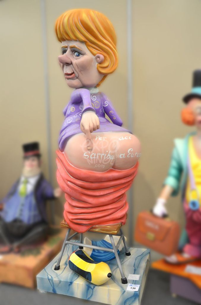 Año 2015, falla Felipe Bellver, Madre Rafols, sección séptima b, Artista: José Miguel Corachán Lagunas.