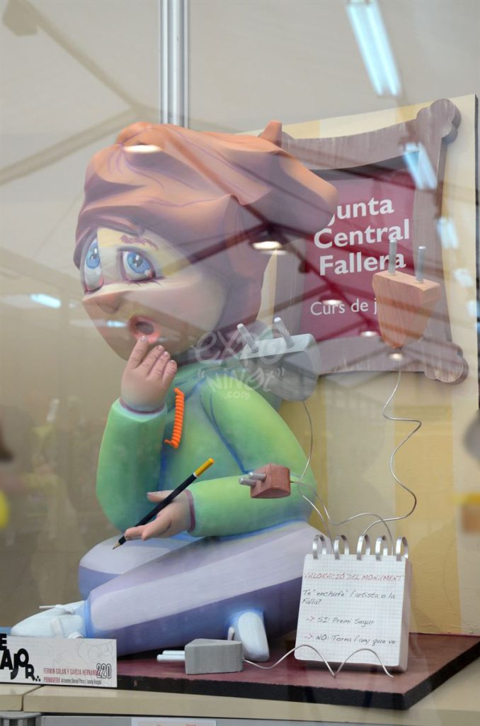 Año 2015, falla Fermín Galán y García Hernández, Primavera, sección decimocuarta Infantil, Artista: Daniel Pérez, Joana Rodglá.