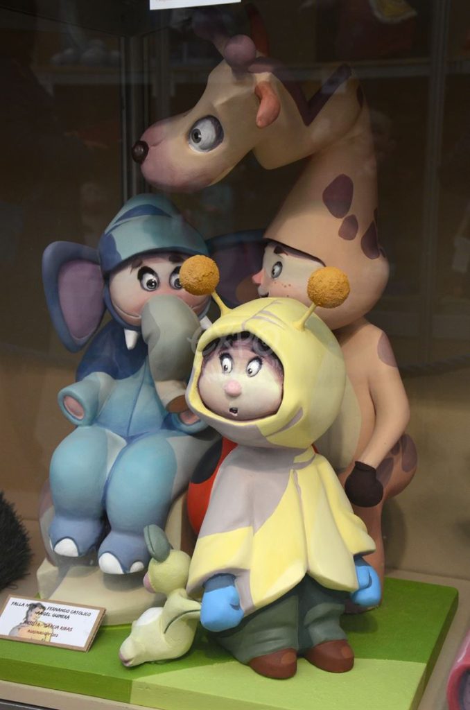 Año 2015, falla Fernando el Católico, Ángel Guimerá, sección tercera Infantil, Artista: Fernando García Ribas.