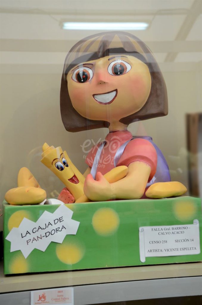 Año 2015, falla General Barroso, Calvo Acacio, sección decimocuarta Infantil, Artista: Vicente Espeleta García.