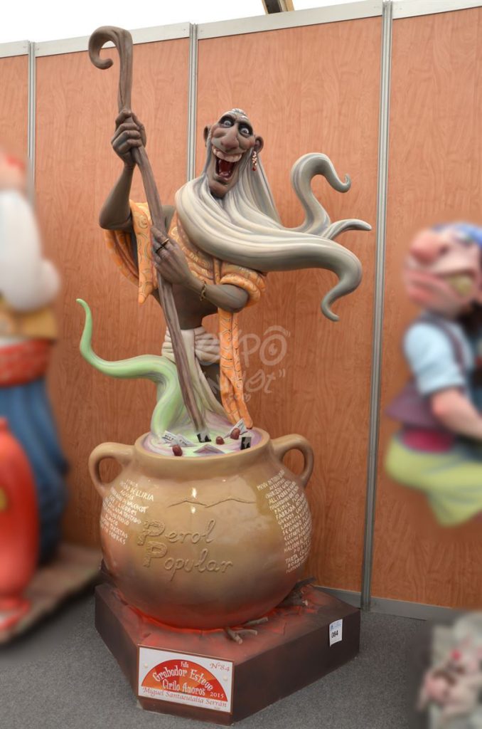 Año 2015, falla Grabador Esteve, Cirilo Amorós, sección primera a, Artista: Miguel Santaeulalia Serrán.
