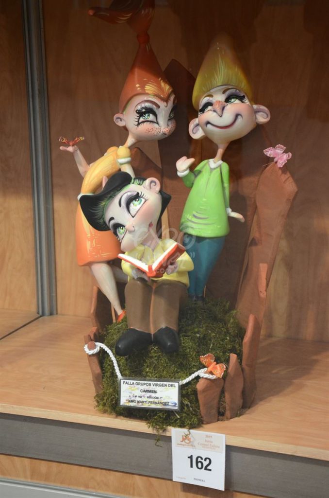 Año 2015, falla Grupos Virgen del Carmen, sección primera Infantil, Artista: Ximo Martí Fernández.