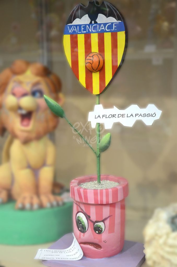 Año 2015, falla Huerto San Valero, Avenida de la Plata, sección decimoctava Infantil, Artista: Vicente Espeleta García.