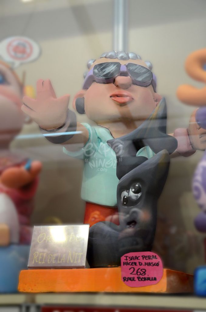 Año 2015, falla Isaac Peral, Micer Mascó, sección decimoséptima Infantil, Artista: Raúl Bonilla Silvestre.