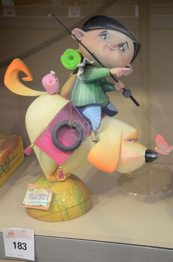 Año 2015, falla Islas Canarias, Dama de Elche, sección cuarta Infantil, Artista: Fernando Foix Fabregat