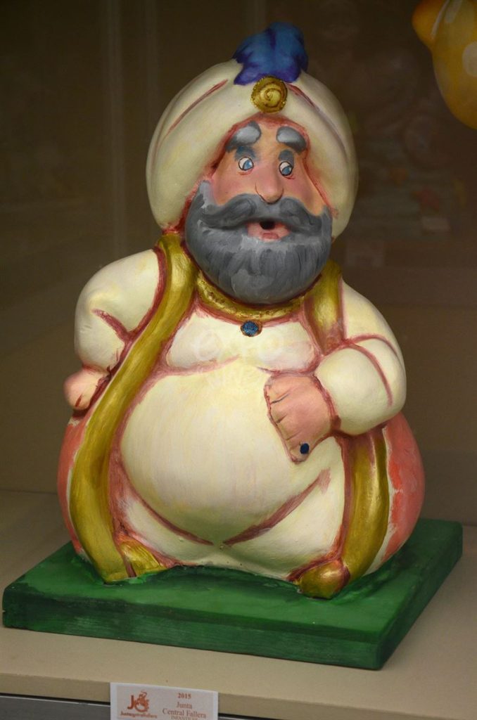 Año 2015, falla José Soto Micó, Síndico Mocholí, sección sexta Infantil, Artista: Aitor García.