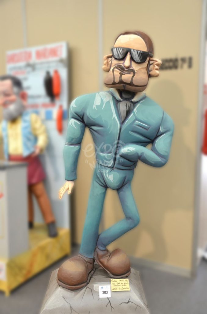 Año 2015, falla Juan Bautista Vives, Salvador Ferrandis Luna, sección séptima b, Artista: David Zahonero del Fresno.